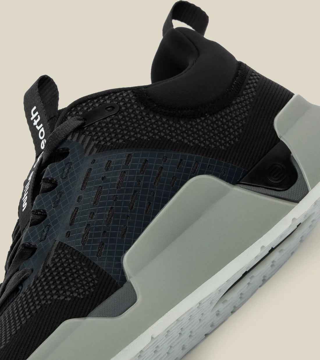 move trainer Black / Moon