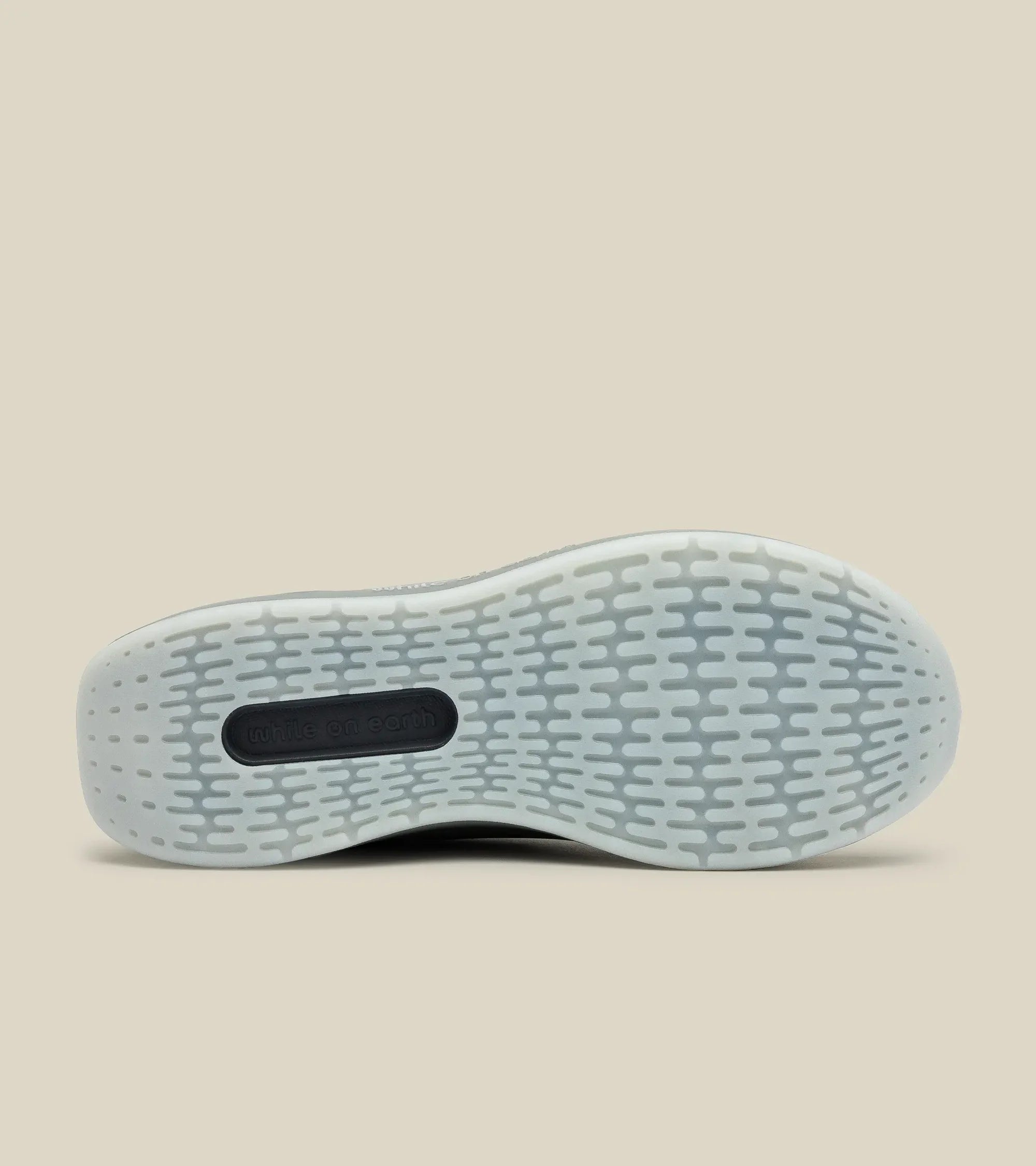 move trainer Black / Moon