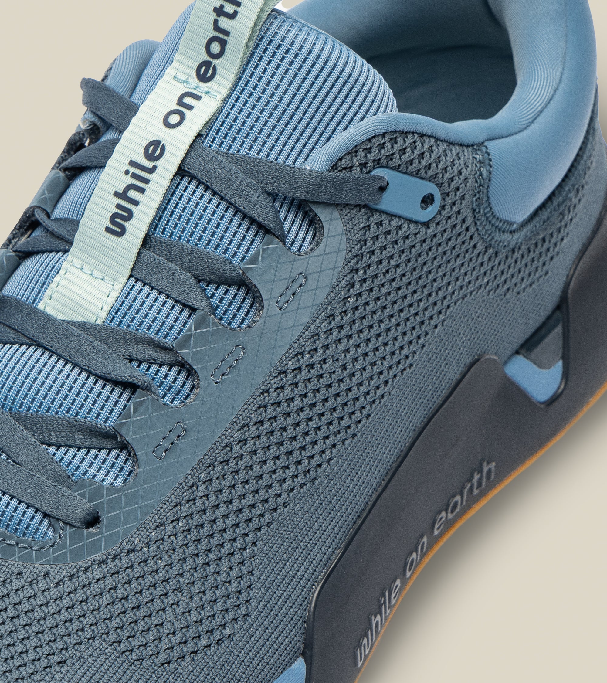 move trainer Swell / Midnight