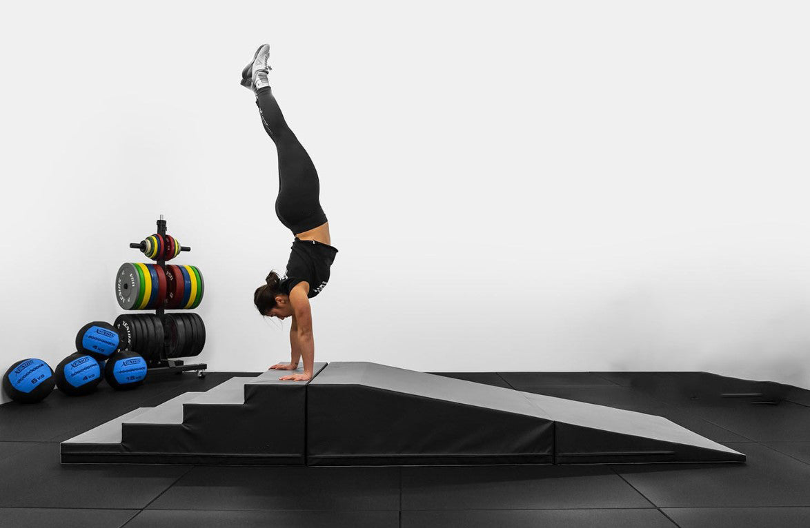 Coloured Rectangular Steps With Rope Obstacle Course Handstand Obstacle Courses – The Prime Athletics
